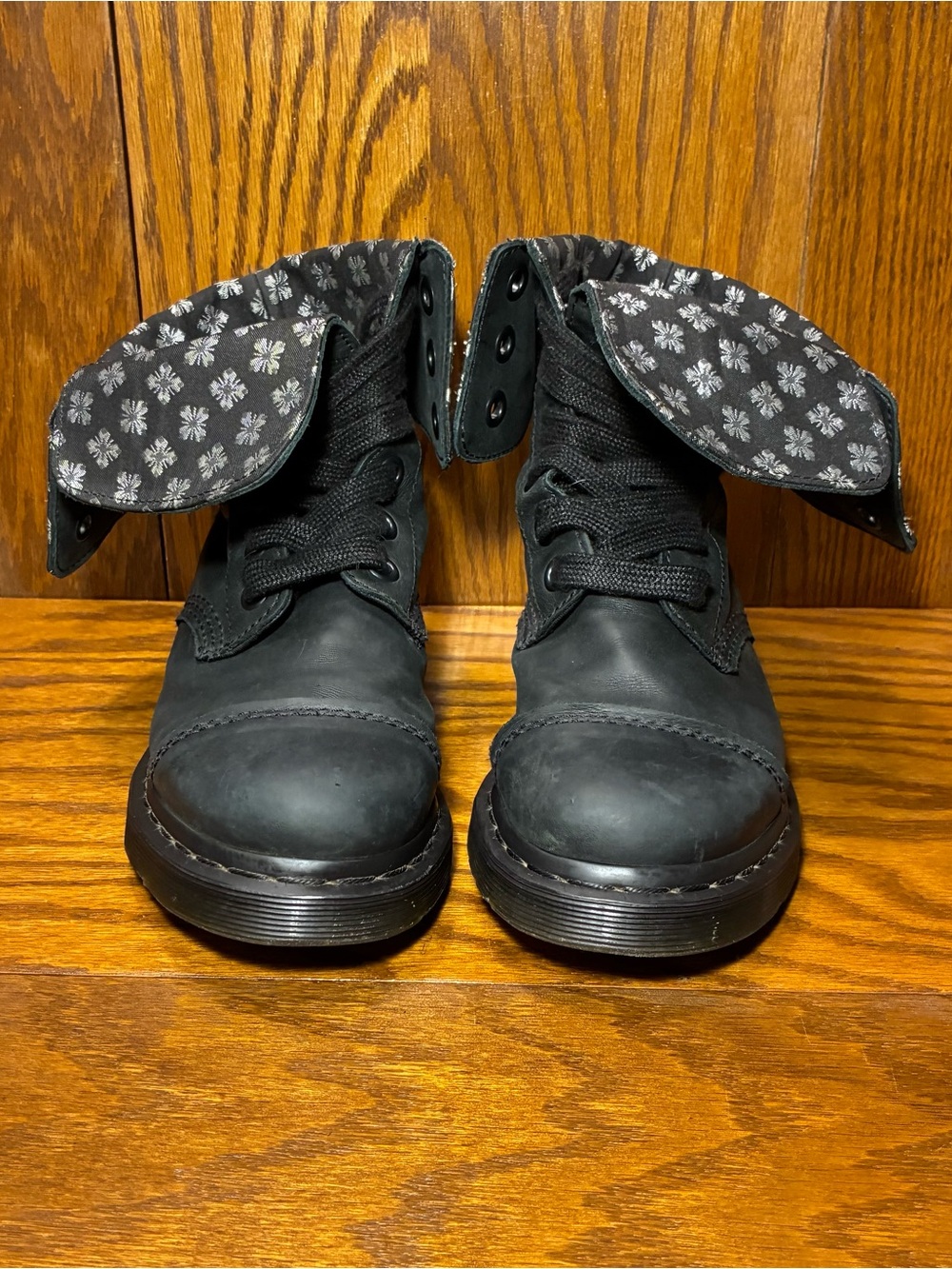 Dr. Martens Aimilita Floral Fold Down Cuff Black Leather Combat Boots Sz 7 - Picture 4 of 14